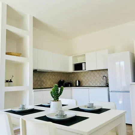 Sunshine - Vicino Al Mare, Cagliari, Sardinia Appartement Cagliari