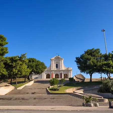 Sunshine - Vicino Al Mare, Cagliari, Sardinia * Кальяри